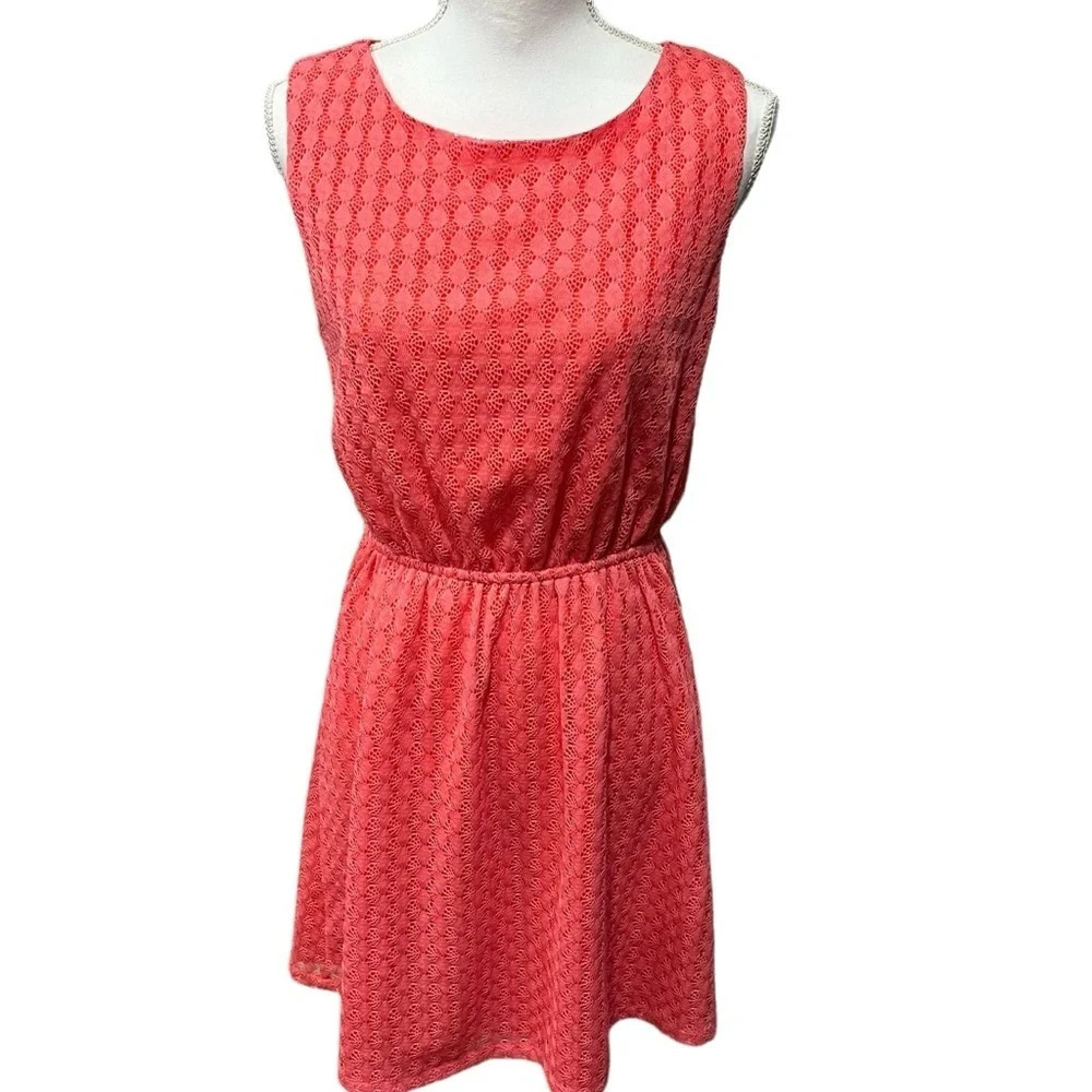 Under Skies‎ Coral Lace Open Back Elastic Waist Dress Size Medium Lined